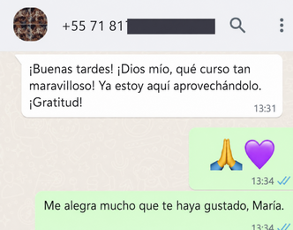 Testimonio de cliente en WhatsApp traducido al español
